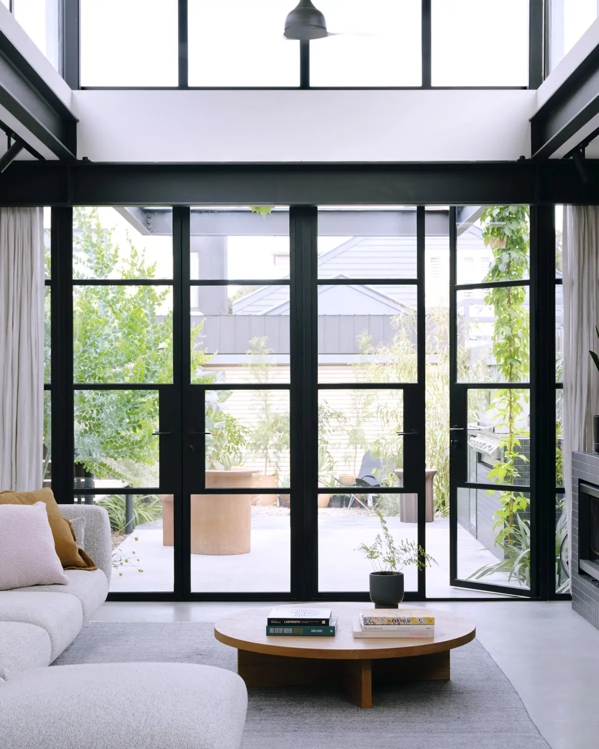 Metro-Steel-Windows-Balaclava-House-366