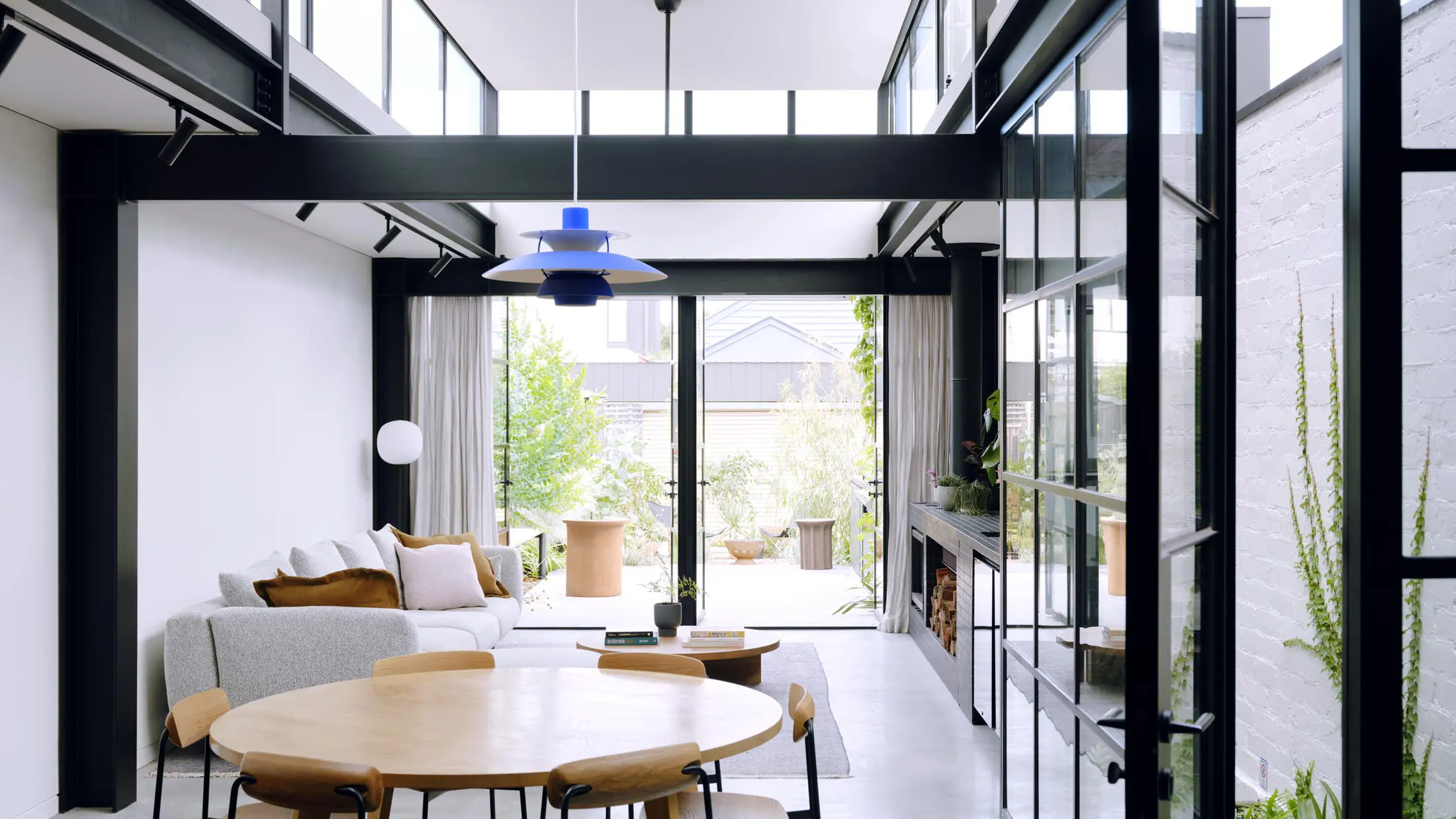 Metro-Steel-Windows-Balaclava-House-8809_