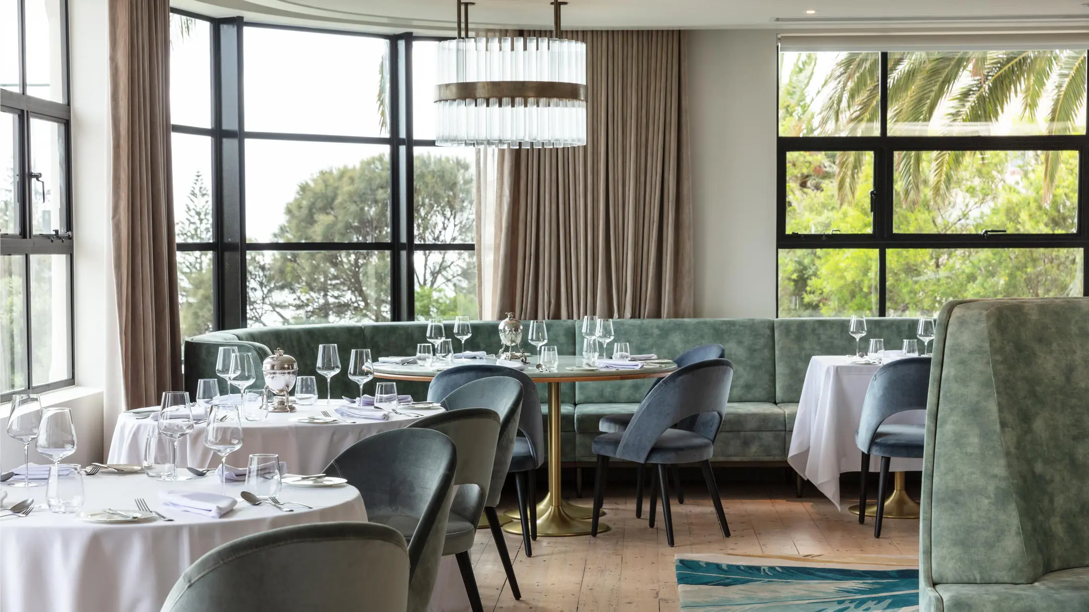 Metro-Steel-Windows-The-Continental-Hotel-Sorrento-2