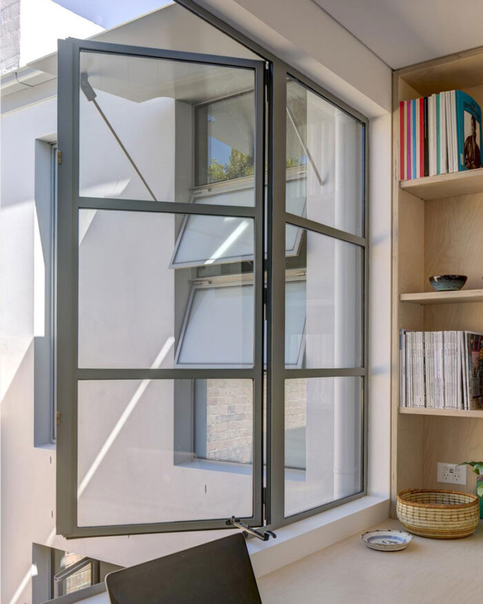 Casement steel windows. - Image 3