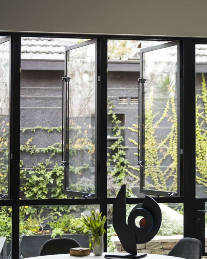 Casement steel windows. - Image 4