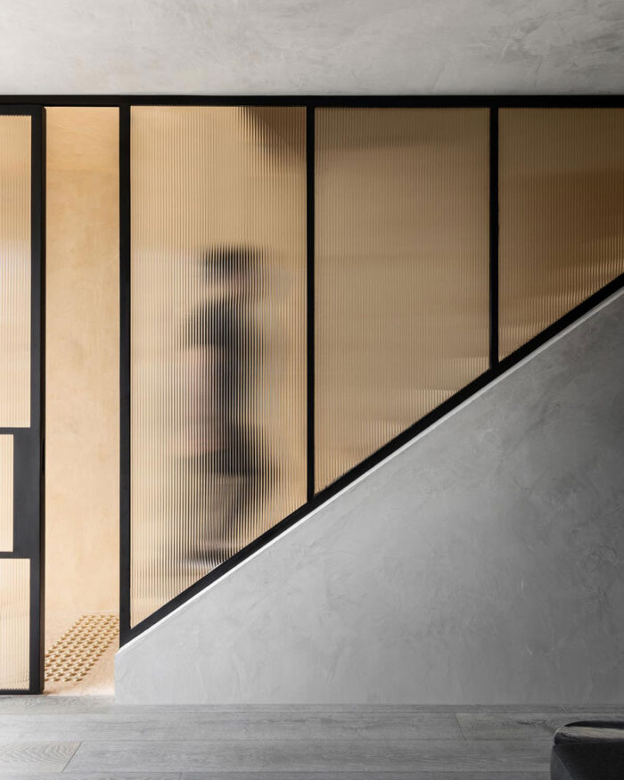 Sliding steel doors. - Image 6
