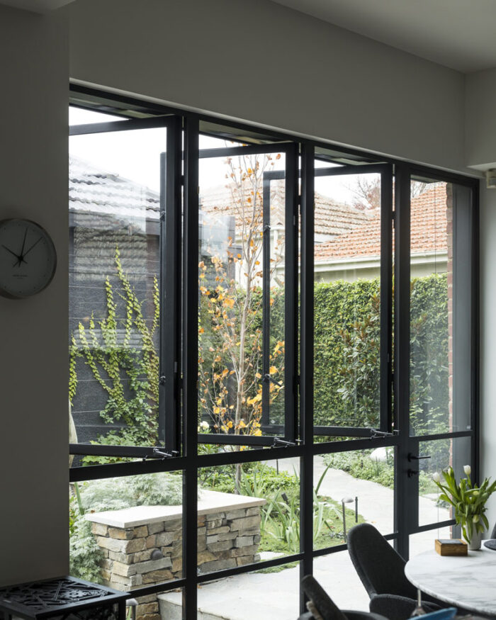 Casement steel windows. - Image 6