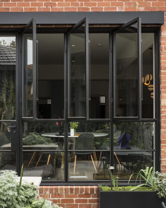 Casement steel windows. - Image 5